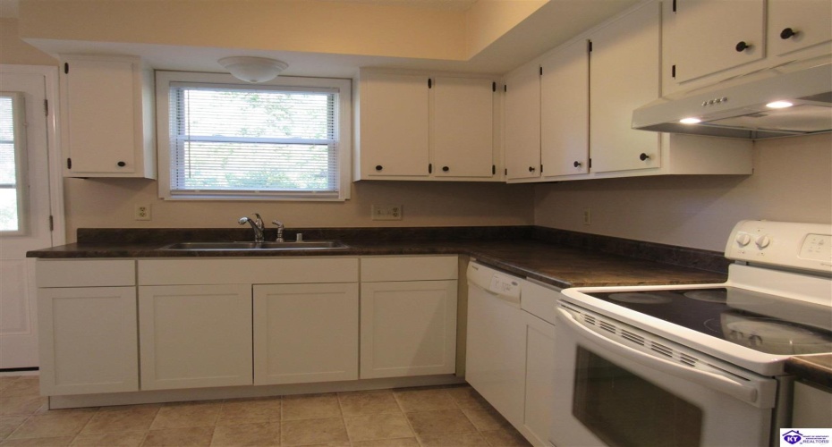 Berkley Court, Radcliff, Kentucky 40160, 2 Bedrooms Bedrooms, ,For Sale,Berkley Court,HK24003376