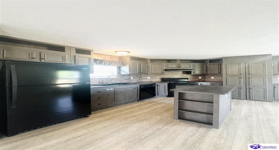 Highway 401, Garfield, Kentucky 40140, ,2 BathroomsBathrooms,For Sale,Highway 401,HK24002194