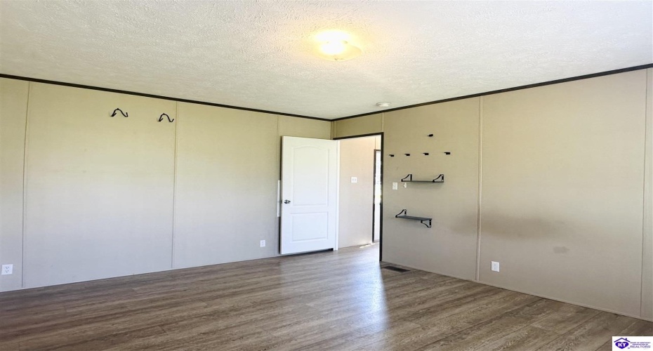 Highway 401, Garfield, Kentucky 40140, ,2 BathroomsBathrooms,For Sale,Highway 401,HK24002194