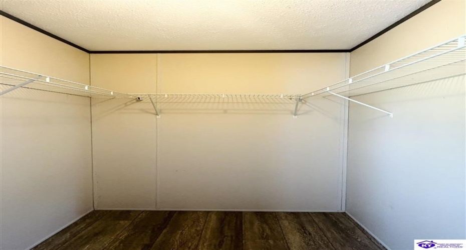 Highway 401, Garfield, Kentucky 40140, ,2 BathroomsBathrooms,For Sale,Highway 401,HK24002194