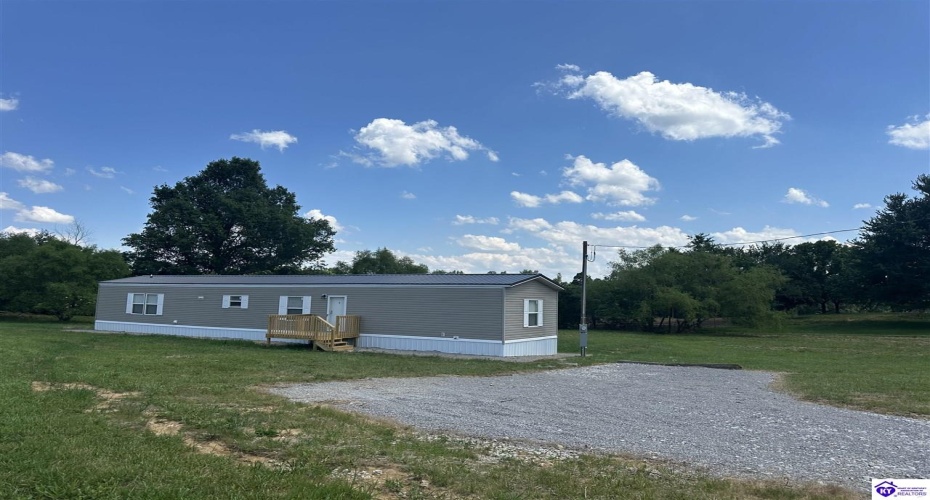 Highway 401, Garfield, Kentucky 40140, ,2 BathroomsBathrooms,For Sale,Highway 401,HK24002194