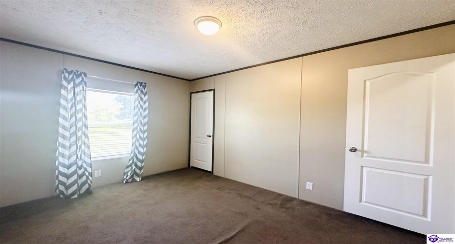 Highway 401, Garfield, Kentucky 40140, ,2 BathroomsBathrooms,For Sale,Highway 401,HK24002194