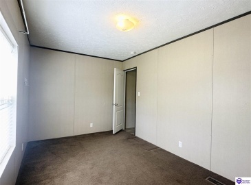 Highway 401, Garfield, Kentucky 40140, ,2 BathroomsBathrooms,For Sale,Highway 401,HK24002194