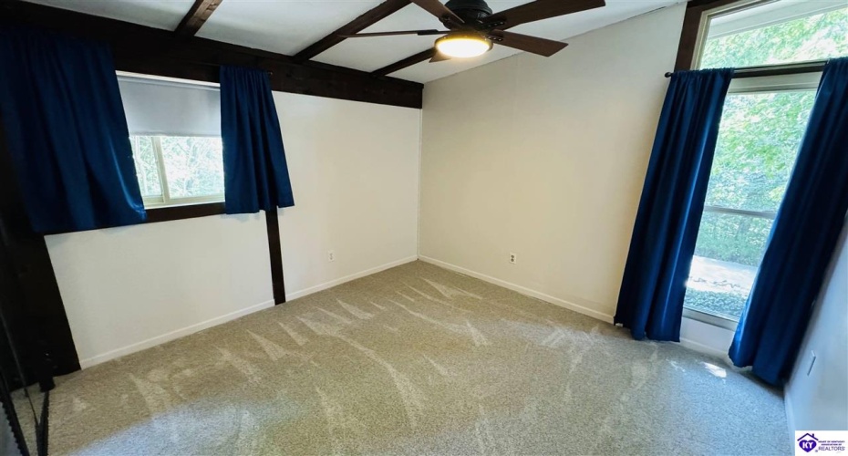 River Bend Road, Leitchfield, Kentucky 42754, ,2 BathroomsBathrooms,For Sale,River Bend Road,HK24003394