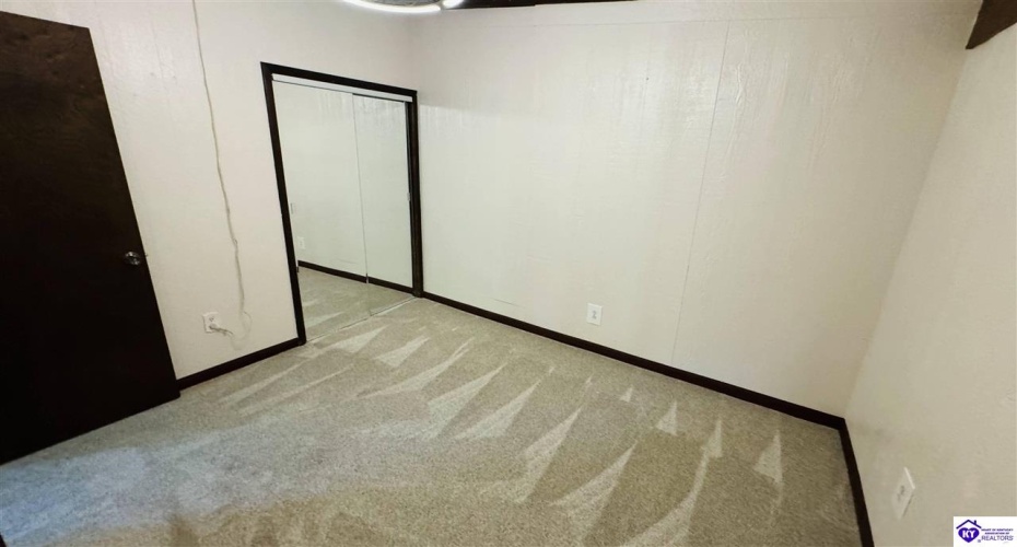 River Bend Road, Leitchfield, Kentucky 42754, ,2 BathroomsBathrooms,For Sale,River Bend Road,HK24003394