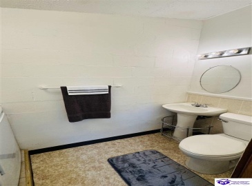 River Bend Road, Leitchfield, Kentucky 42754, ,2 BathroomsBathrooms,For Sale,River Bend Road,HK24003394 River Bend Road, Leitchfield, Kentucky 42754, ,2 BathroomsBathrooms,For Sale,River Bend Road,HK24003394