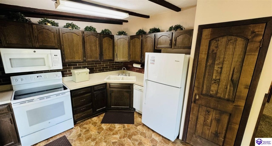 River Bend Road, Leitchfield, Kentucky 42754, ,2 BathroomsBathrooms,For Sale,River Bend Road,HK24003394