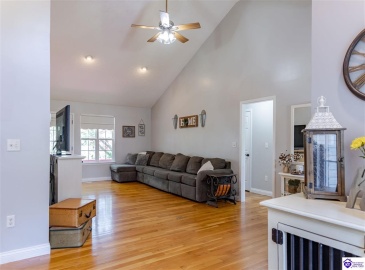 Woebegona Way, Hodgenville, Kentucky 42748, ,2 BathroomsBathrooms,For Sale,Woebegona Way,HK24003401 Woebegona Way, Hodgenville, Kentucky 42748, ,2 BathroomsBathrooms,For Sale,Woebegona Way,HK24003401