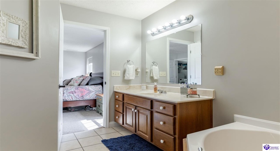 Woebegona Way, Hodgenville, Kentucky 42748, ,2 BathroomsBathrooms,For Sale,Woebegona Way,HK24003401