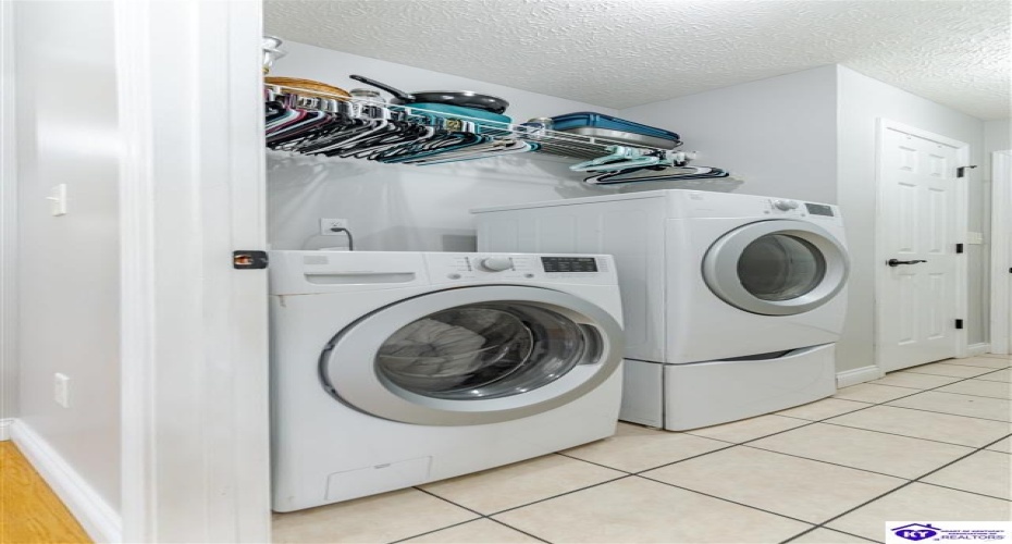 Woebegona Way, Hodgenville, Kentucky 42748, ,2 BathroomsBathrooms,For Sale,Woebegona Way,HK24003401