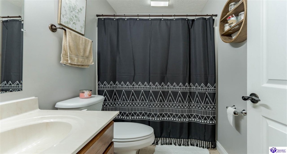 Woebegona Way, Hodgenville, Kentucky 42748, ,2 BathroomsBathrooms,For Sale,Woebegona Way,HK24003401