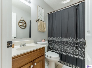 Woebegona Way, Hodgenville, Kentucky 42748, ,2 BathroomsBathrooms,For Sale,Woebegona Way,HK24003401 Woebegona Way, Hodgenville, Kentucky 42748, ,2 BathroomsBathrooms,For Sale,Woebegona Way,HK24003401