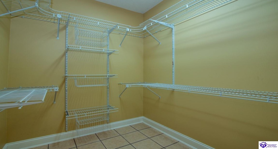 Custer Roberts Hollow Lane, Custer, Kentucky 40115, ,4 BathroomsBathrooms,For Sale,Custer Roberts Hollow Lane,HK24003407