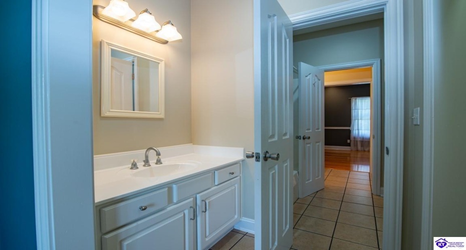 Custer Roberts Hollow Lane, Custer, Kentucky 40115, ,4 BathroomsBathrooms,For Sale,Custer Roberts Hollow Lane,HK24003407