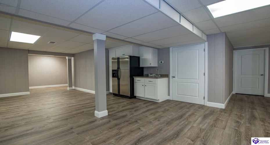 Custer Roberts Hollow Lane, Custer, Kentucky 40115, ,4 BathroomsBathrooms,For Sale,Custer Roberts Hollow Lane,HK24003407