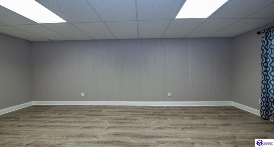 Custer Roberts Hollow Lane, Custer, Kentucky 40115, ,4 BathroomsBathrooms,For Sale,Custer Roberts Hollow Lane,HK24003407