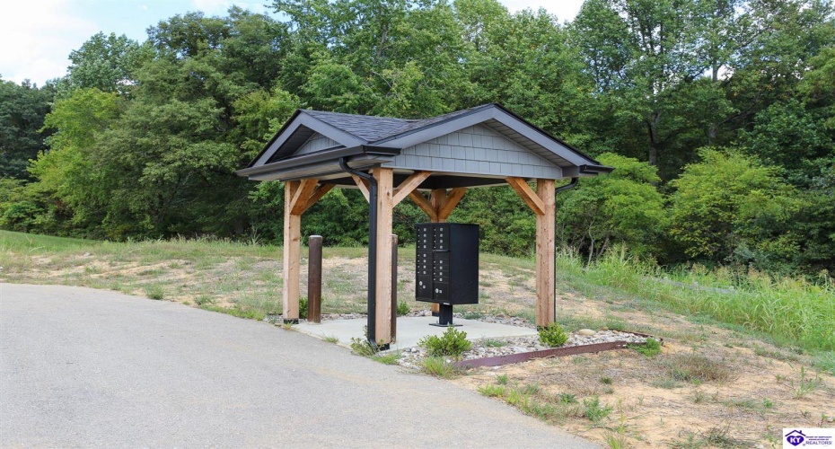 Foxwood Court, Elizabethtown, Kentucky 42701, ,For Sale,Foxwood Court,HK24003402