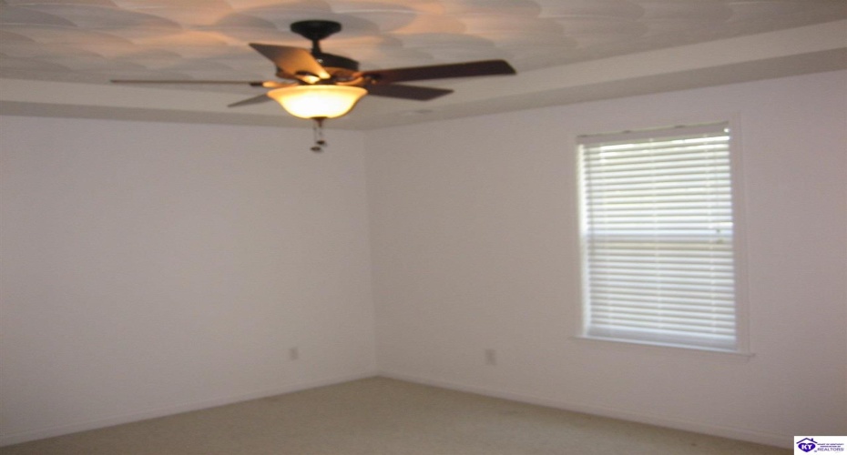 Valley View Drive, Vine Grove, Kentucky 40175-0000, ,2 BathroomsBathrooms,For Sale,Valley View Drive,HK24002178