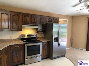 Beechwood Drive, Campbellsville, Kentucky 42718, ,2 BathroomsBathrooms,For Sale,Beechwood Drive,HK24003408
