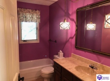 Beechwood Drive, Campbellsville, Kentucky 42718, ,2 BathroomsBathrooms,For Sale,Beechwood Drive,HK24003408