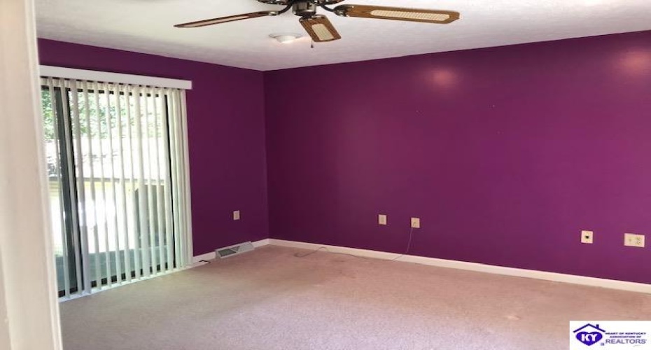 Beechwood Drive, Campbellsville, Kentucky 42718, ,2 BathroomsBathrooms,For Sale,Beechwood Drive,HK24003408