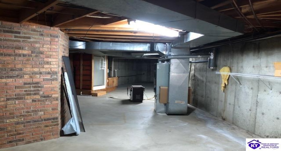 Beechwood Drive, Campbellsville, Kentucky 42718, ,2 BathroomsBathrooms,For Sale,Beechwood Drive,HK24003408