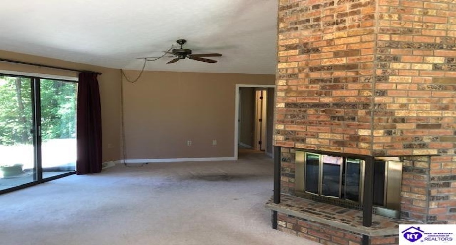 Beechwood Drive, Campbellsville, Kentucky 42718, ,2 BathroomsBathrooms,For Sale,Beechwood Drive,HK24003408