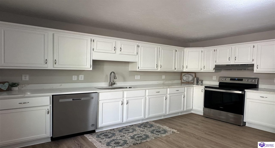 Hampton Road, Brandenburg, Kentucky 40108, ,2 BathroomsBathrooms,For Sale,Hampton Road,HK24003409