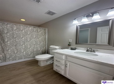 Hampton Road, Brandenburg, Kentucky 40108, ,2 BathroomsBathrooms,For Sale,Hampton Road,HK24003409