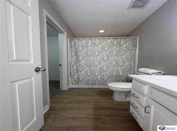 Hampton Road, Brandenburg, Kentucky 40108, ,2 BathroomsBathrooms,For Sale,Hampton Road,HK24003409