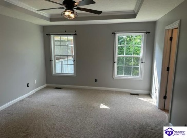 Tumbleweed Court, Elizabethtown, Kentucky 42701, ,2 BathroomsBathrooms,For Sale,Tumbleweed Court,HK24001695