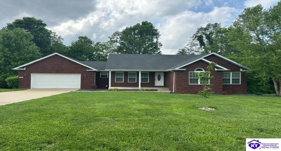 Tumbleweed Court, Elizabethtown, Kentucky 42701, ,2 BathroomsBathrooms,For Sale,Tumbleweed Court,HK24001695