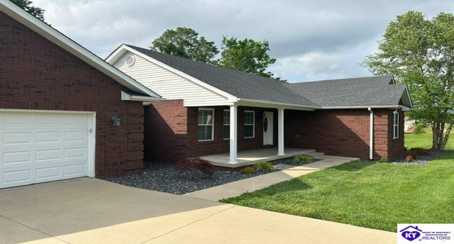 Tumbleweed Court, Elizabethtown, Kentucky 42701, ,2 BathroomsBathrooms,For Sale,Tumbleweed Court,HK24001695