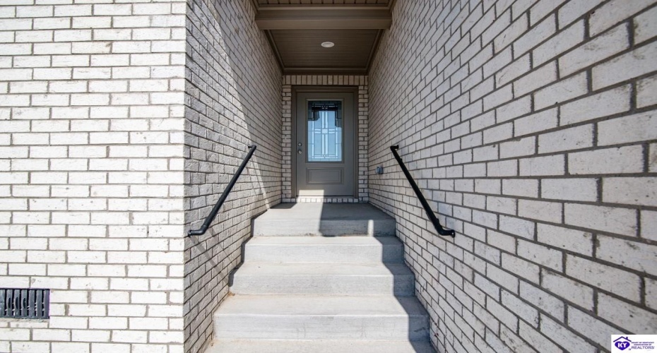 Summit Creek Drive, Elizabethtown, Kentucky 42701, ,2 BathroomsBathrooms,For Sale,Summit Creek Drive,HK24003414