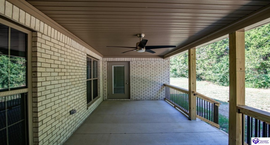 Summit Creek Drive, Elizabethtown, Kentucky 42701, ,2 BathroomsBathrooms,For Sale,Summit Creek Drive,HK24003414