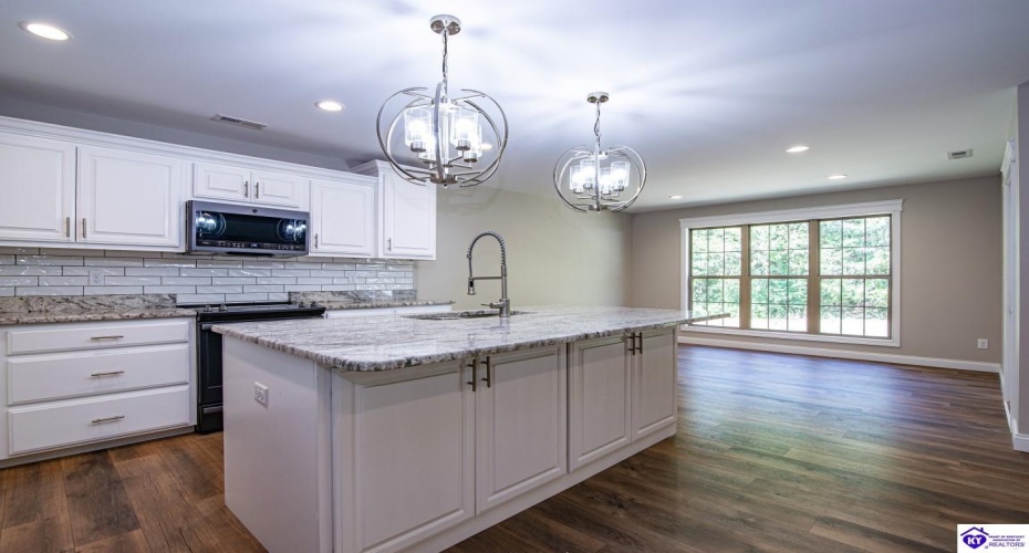 Summit Creek Drive, Elizabethtown, Kentucky 42701, ,2 BathroomsBathrooms,For Sale,Summit Creek Drive,HK24003414