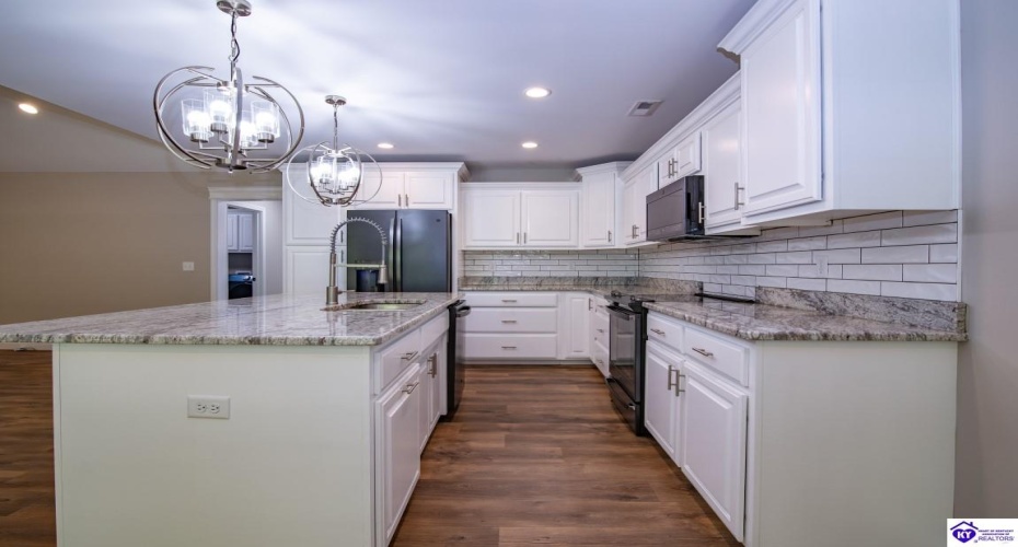 Summit Creek Drive, Elizabethtown, Kentucky 42701, ,2 BathroomsBathrooms,For Sale,Summit Creek Drive,HK24003414