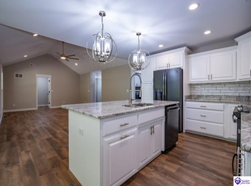 Summit Creek Drive, Elizabethtown, Kentucky 42701, ,2 BathroomsBathrooms,For Sale,Summit Creek Drive,HK24003414