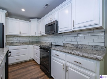 Summit Creek Drive, Elizabethtown, Kentucky 42701, ,2 BathroomsBathrooms,For Sale,Summit Creek Drive,HK24003414