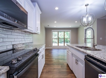 Summit Creek Drive, Elizabethtown, Kentucky 42701, ,2 BathroomsBathrooms,For Sale,Summit Creek Drive,HK24003414