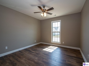 Summit Creek Drive, Elizabethtown, Kentucky 42701, ,2 BathroomsBathrooms,For Sale,Summit Creek Drive,HK24003414