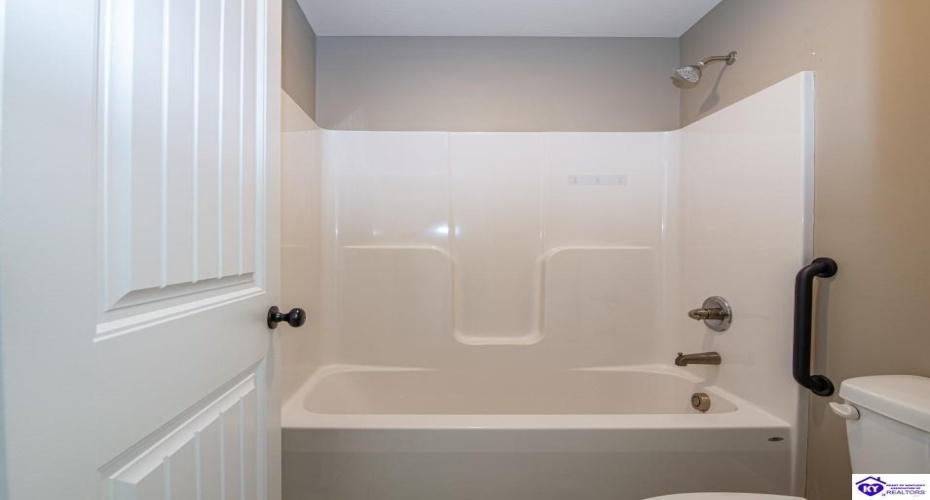 Summit Creek Drive, Elizabethtown, Kentucky 42701, ,2 BathroomsBathrooms,For Sale,Summit Creek Drive,HK24003414