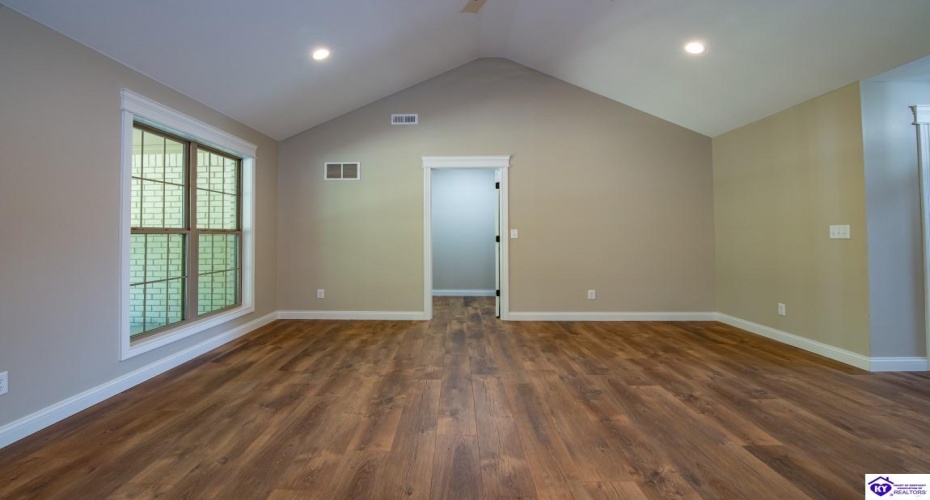 Summit Creek Drive, Elizabethtown, Kentucky 42701, ,2 BathroomsBathrooms,For Sale,Summit Creek Drive,HK24003414