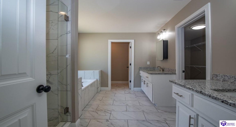 Summit Creek Drive, Elizabethtown, Kentucky 42701, ,2 BathroomsBathrooms,For Sale,Summit Creek Drive,HK24003414