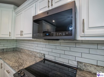 Summit Creek Drive, Elizabethtown, Kentucky 42701, ,2 BathroomsBathrooms,For Sale,Summit Creek Drive,HK24003414