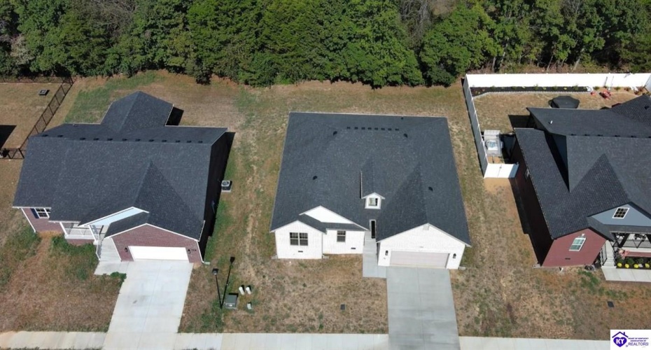 Summit Creek Drive, Elizabethtown, Kentucky 42701, ,2 BathroomsBathrooms,For Sale,Summit Creek Drive,HK24003414