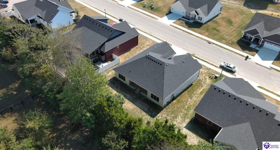 Summit Creek Drive, Elizabethtown, Kentucky 42701, ,2 BathroomsBathrooms,For Sale,Summit Creek Drive,HK24003414