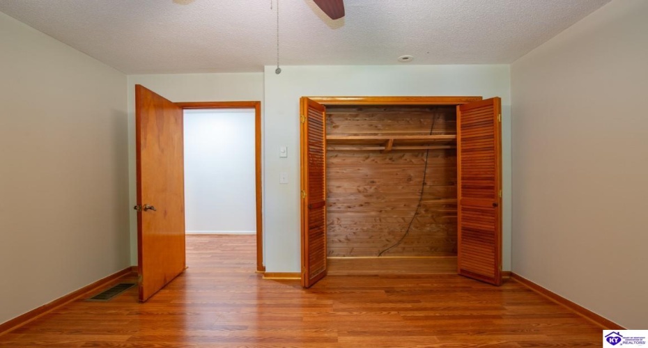 Sandy Hill Road, Guston, Kentucky 40142, ,2 BathroomsBathrooms,For Sale,Sandy Hill Road,HK24002568