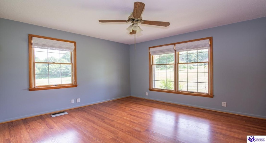 Sandy Hill Road, Guston, Kentucky 40142, ,2 BathroomsBathrooms,For Sale,Sandy Hill Road,HK24002568