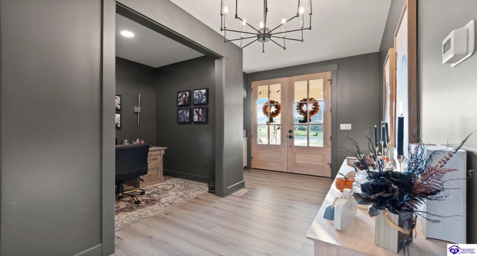 Three Wood Lane, Campbellsville, Kentucky 42718, ,3 BathroomsBathrooms,For Sale,Three Wood Lane,HK24003419